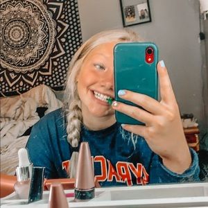 Meet your Posher, Avery